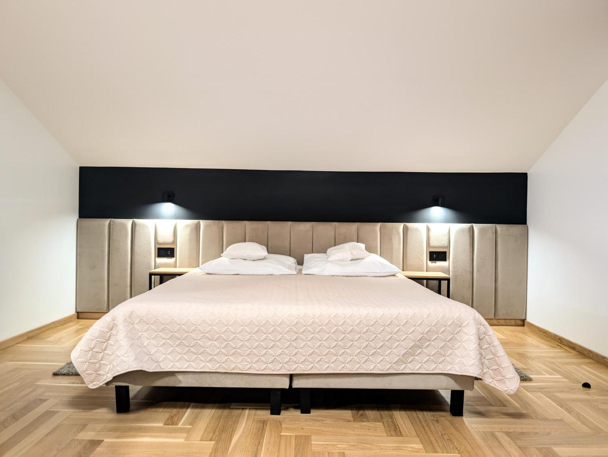Hotel Reslinski Grodzisk Wielkopolski Buitenkant foto