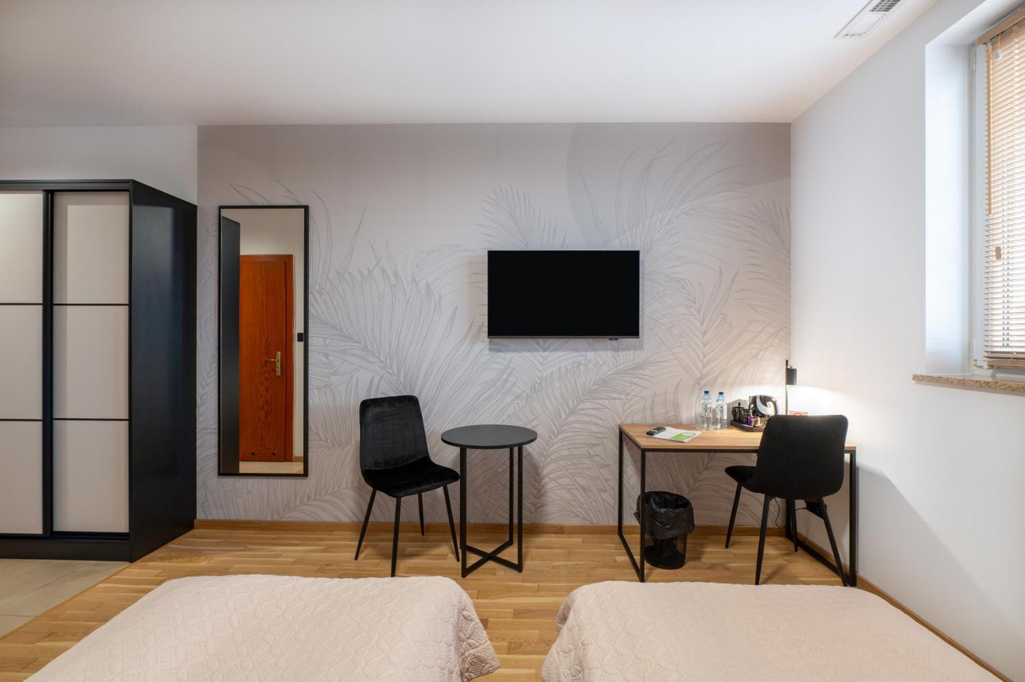 Hotel Reslinski Grodzisk Wielkopolski Buitenkant foto