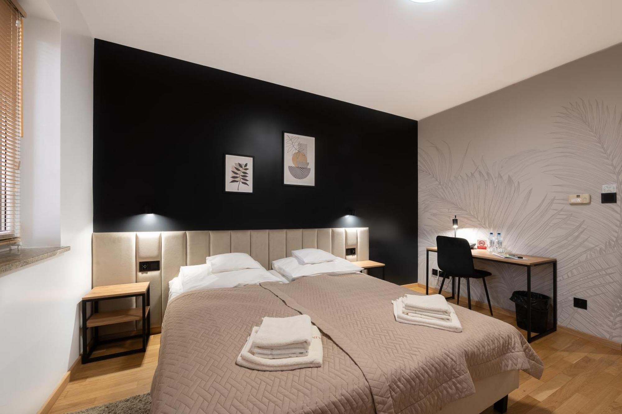 Hotel Reslinski Grodzisk Wielkopolski Buitenkant foto